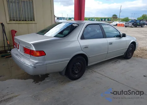 2000 Toyota Camry Ce from USA, damaged, VIN 4T1BG22K1YU638286